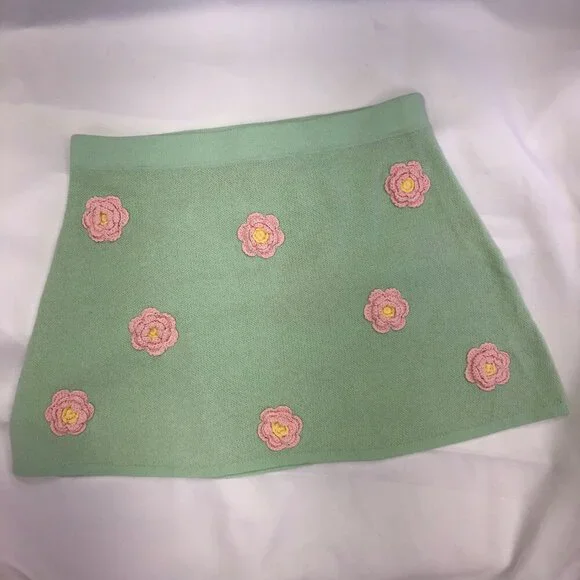 Sugar Thrillz Mini Skirt-DollsKill-Mint Green with Embroidered flowers-size S - Picture 6 of 8